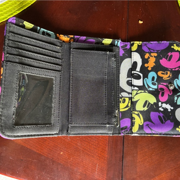 ✨Last Chance✨ 🩷Vintage Disney Parks Mickey Mouse neon wallet!💚 - Picture 3 of 3